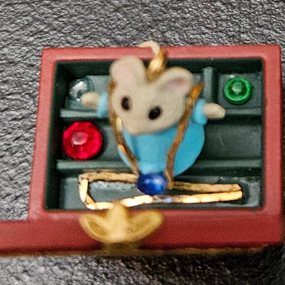 Hallmark Keepsake 1995 “Tiny Treasures” Set of 6 Ornaments – Miniature Set - Picture 4 of 16